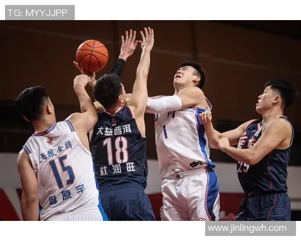 武汉篮球队与成都篮球队赛后复盘团队协作的成功与不足分析